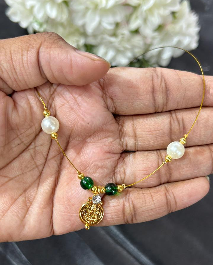 Trending Invisible Chain With Adjustable Back Chain